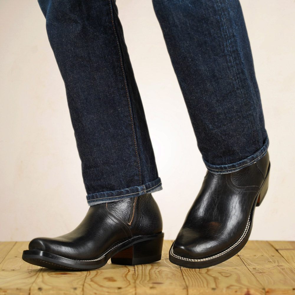 UNMARKED Juan Snip Toe Boots - Black Holanda Bison Leather