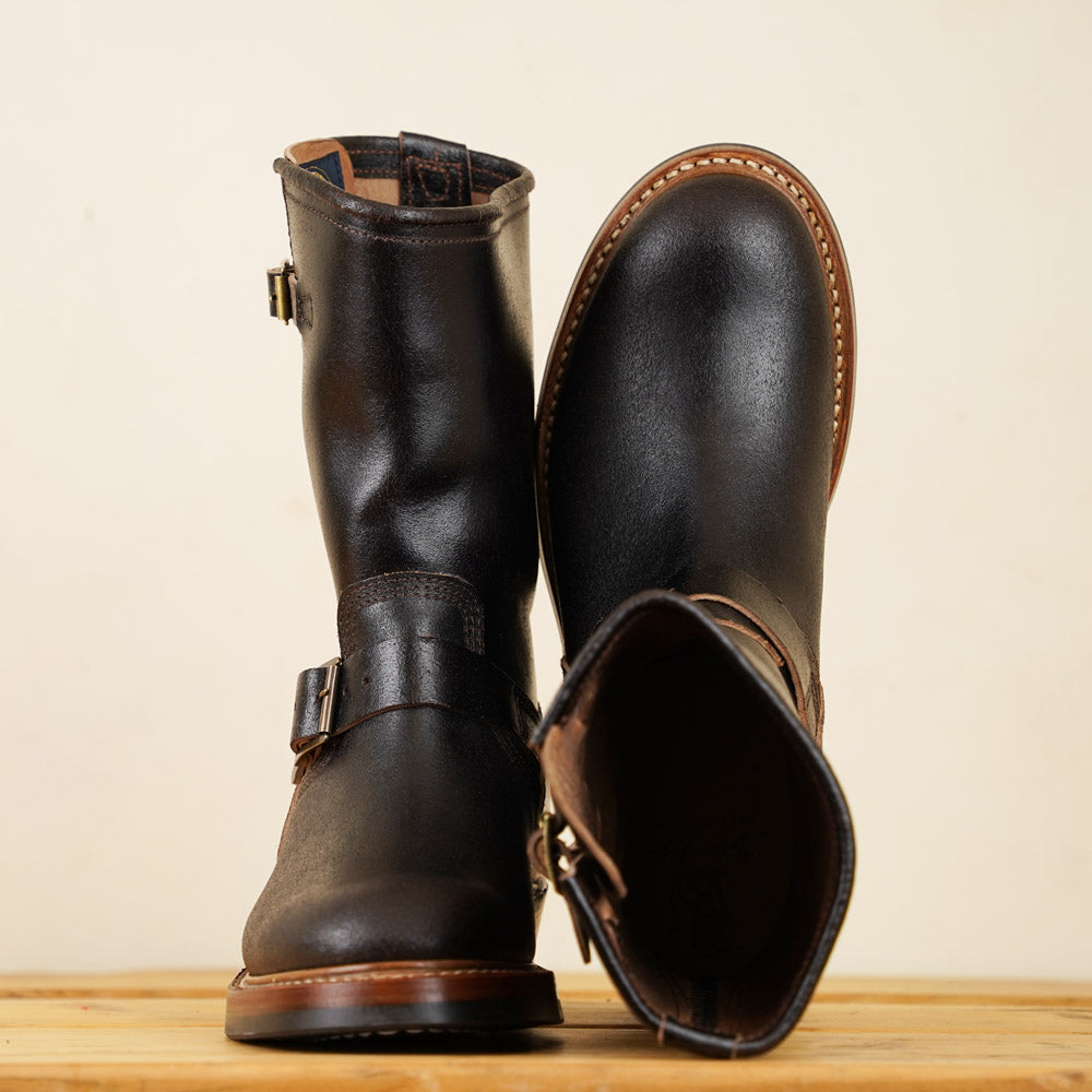 Engineer Boots - Dark Brown Waxed Flesh