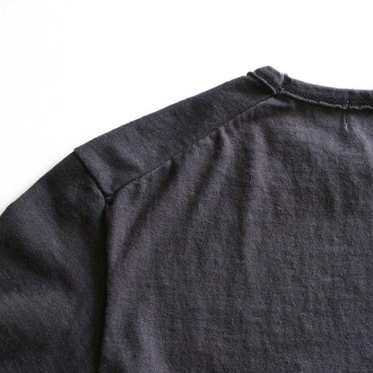 Loop & Weft recycled nep cotton dot seam S/S crewneck - Antiques Black