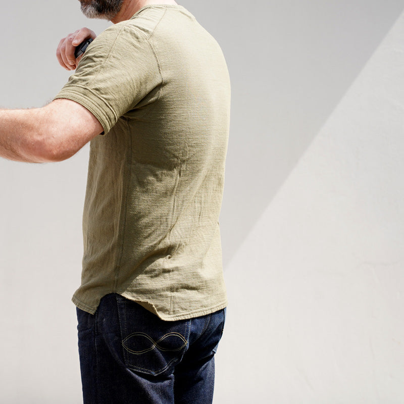 LOOP & WEFT TUCK STITCH RIBBED MILITARY HENLEY