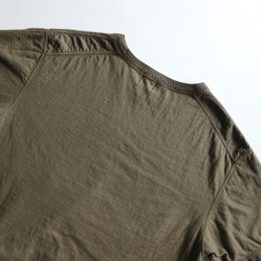 LOOP & WEFT TUCK STITCH RIBBED MILITARY HENLEY