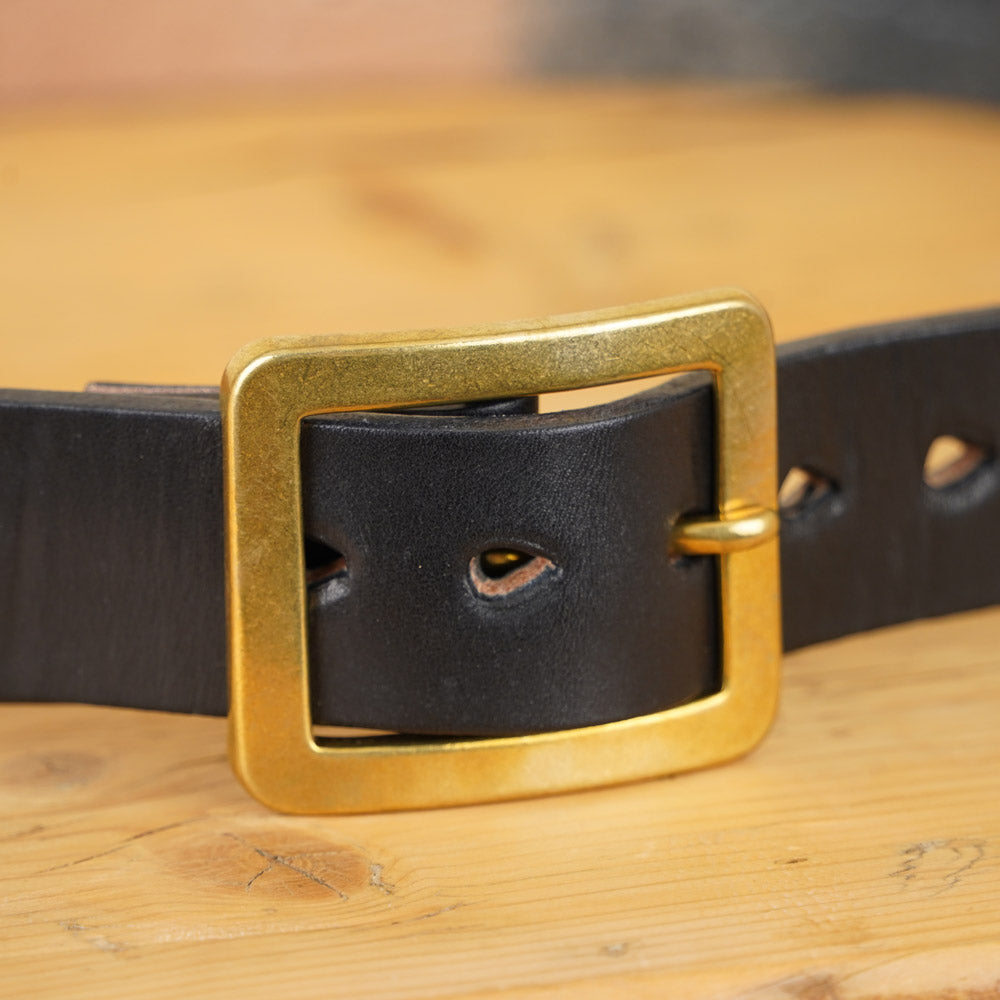 The Strike Gold Leather Belt - Black