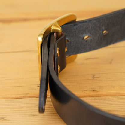 The Strike Gold Leather Belt - Black