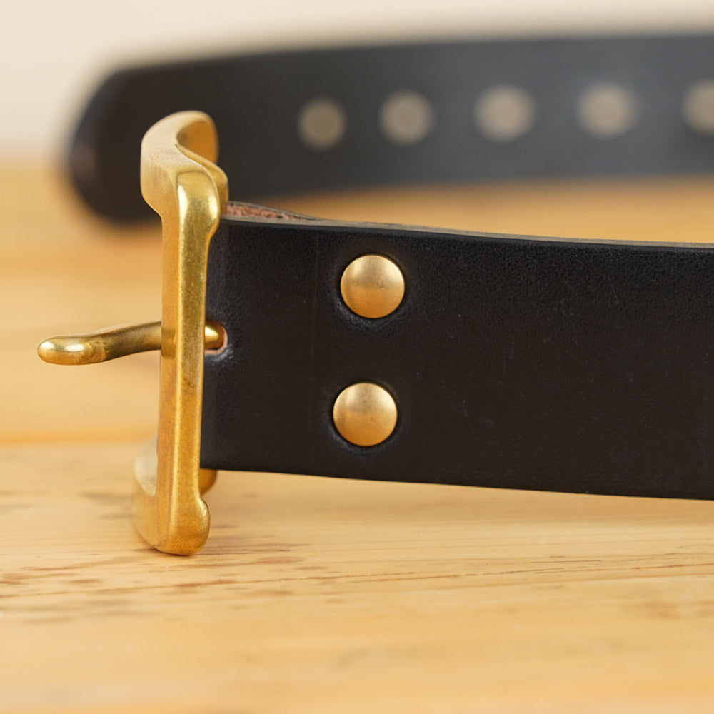 The Strike Gold Leather Belt - Black