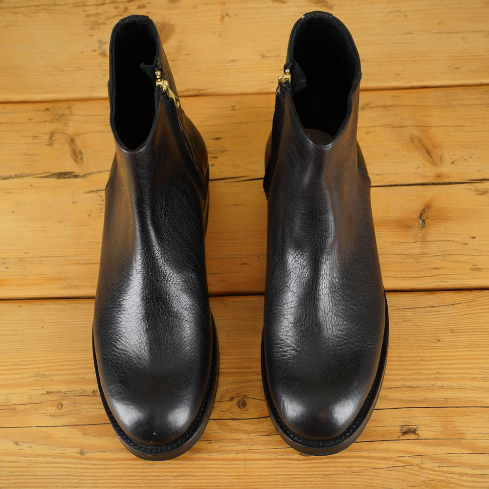UNMARKED Diego Boots - Black Bison Leather