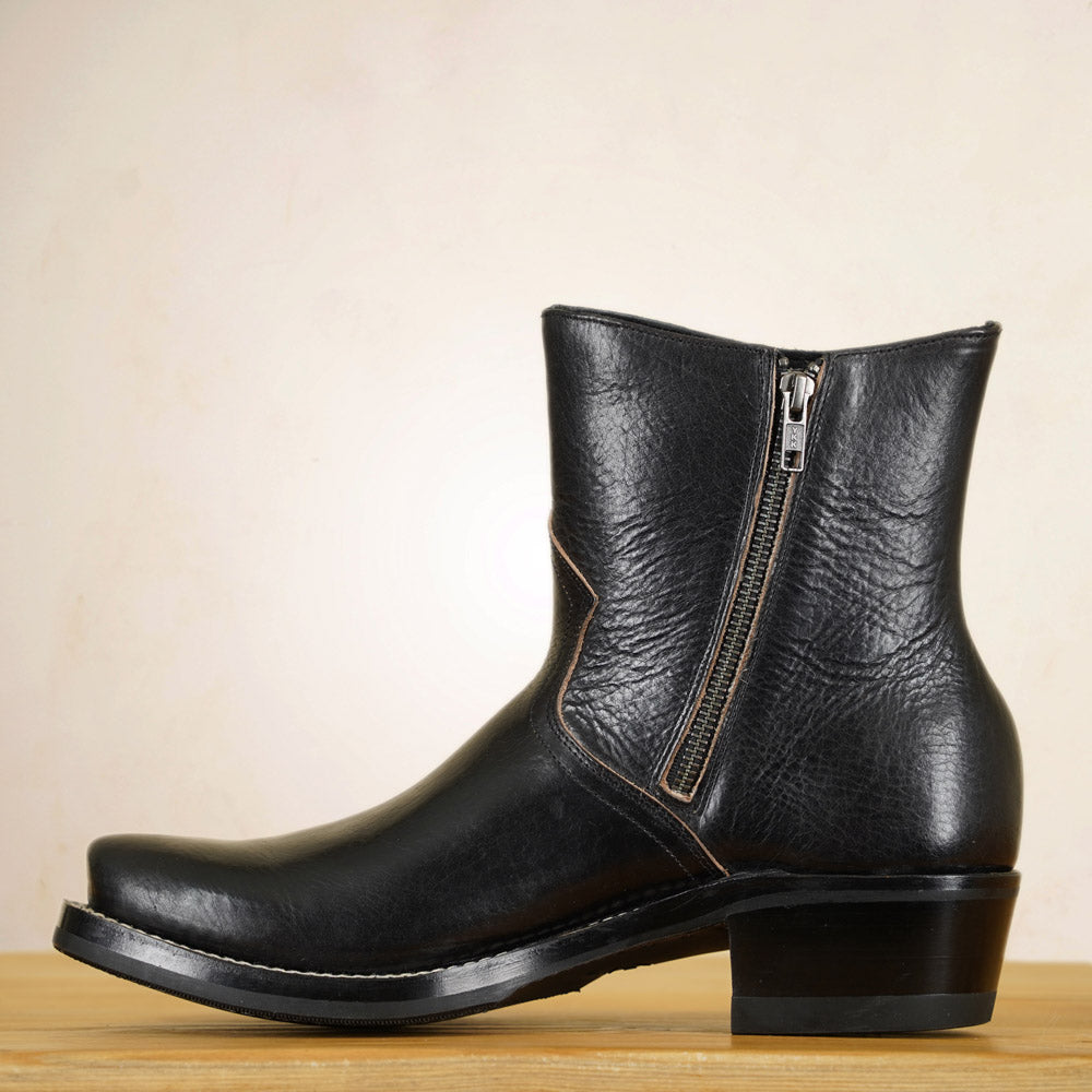 UNMARKED Juan Snip Toe Boots - Black Holanda Bison Leather