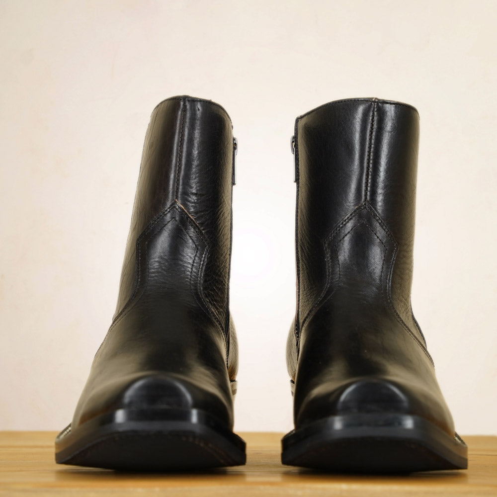 UNMARKED Juan Snip Toe Boots - Black Holanda Bison Leather