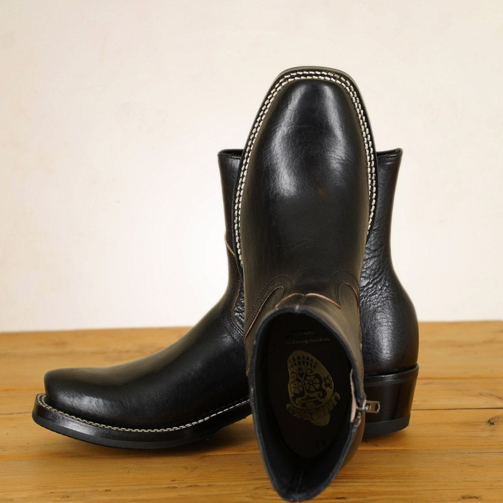 UNMARKED Juan Snip Toe Boots - Black Holanda Bison Leather
