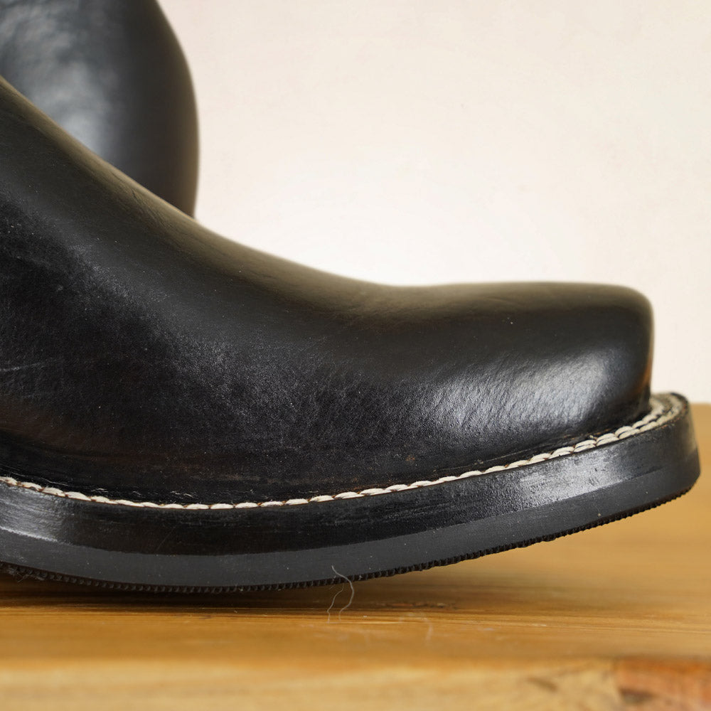 UNMARKED Juan Snip Toe Boots - Black Holanda Bison Leather