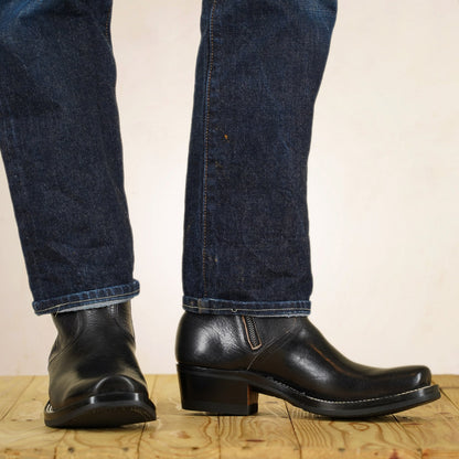 UNMARKED Juan Snip Toe Boots - Black Holanda Bison Leather